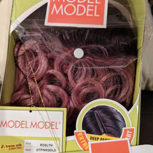 Model Model (Extreme side L-Part Wig) (SALE) - Picture 2 of 2